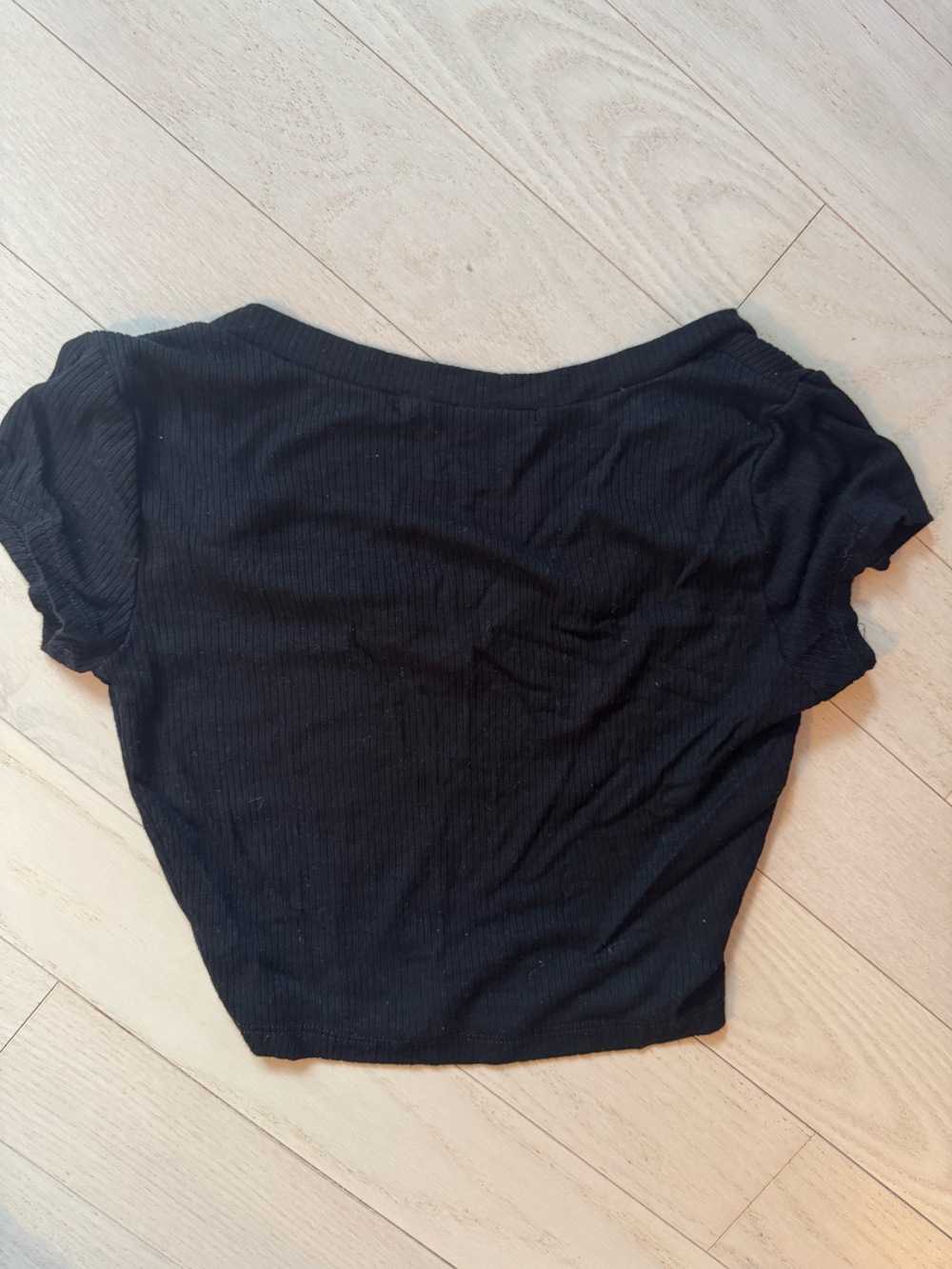 Black Ribbed V-Neck Top - Picture 2 of 2